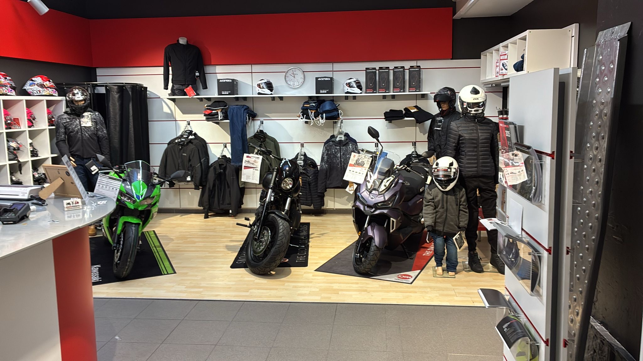 MOTOLOISIRS ACCUEIL EQUIPE